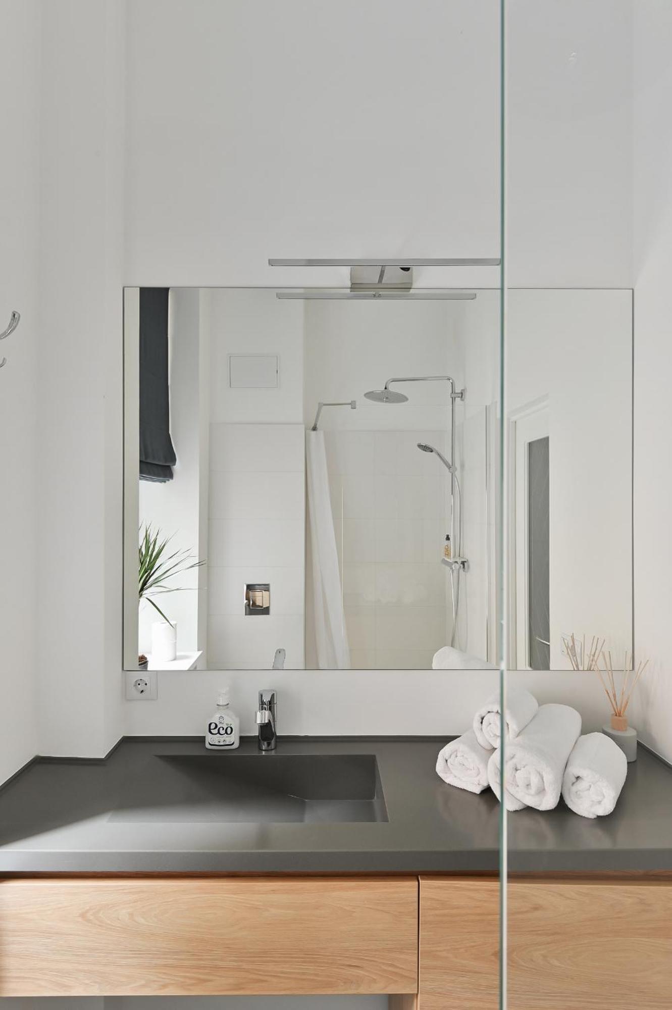 Lovely Studio Apartment In The Heart Of Riga Buitenkant foto